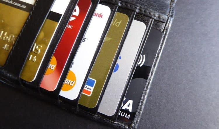 Kredi kartı kullananların dikkatine! O tarihten itibaren herkesten ekstra para kesilecek