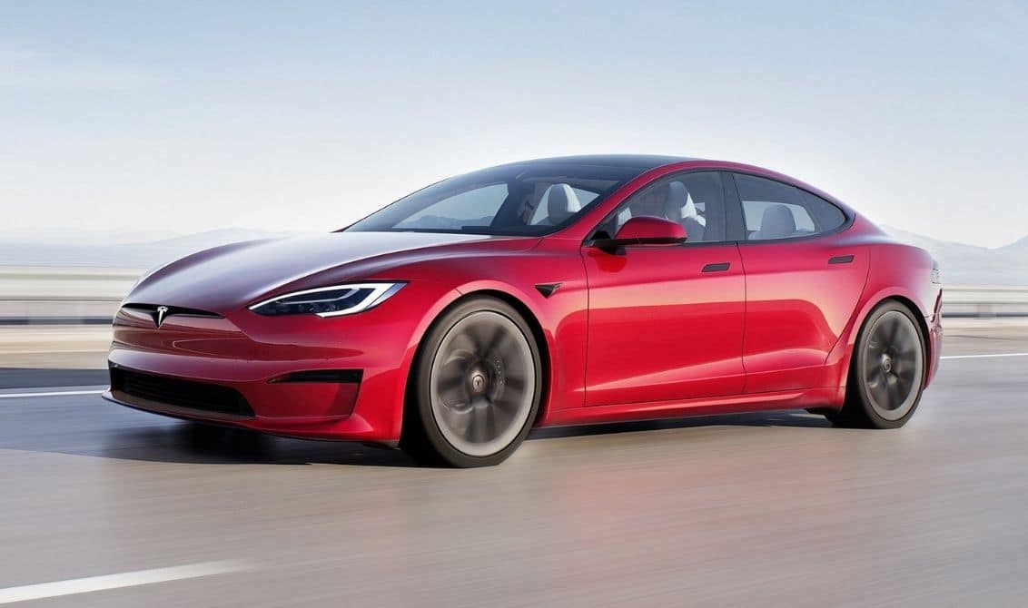 Tesla, yeni güncellemeleriyle bir otomobilden daha fazlasını sunuyor!