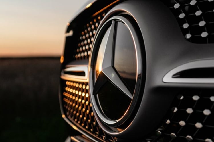 Mercedes-Benz insansı robotları kullanacak
