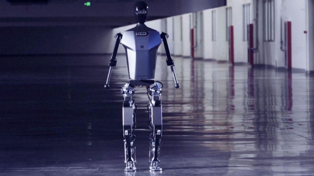 dunyanin-ilk-tamamen-elektrikli-robotu-tiangong-ile-tanisin
