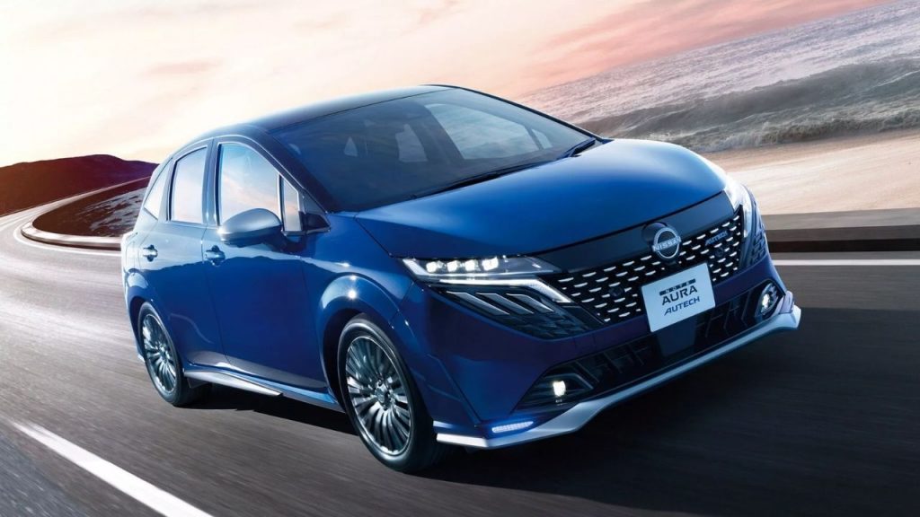 Nissan, yenilenen Note Aura'yı Japonya'da tanıttı