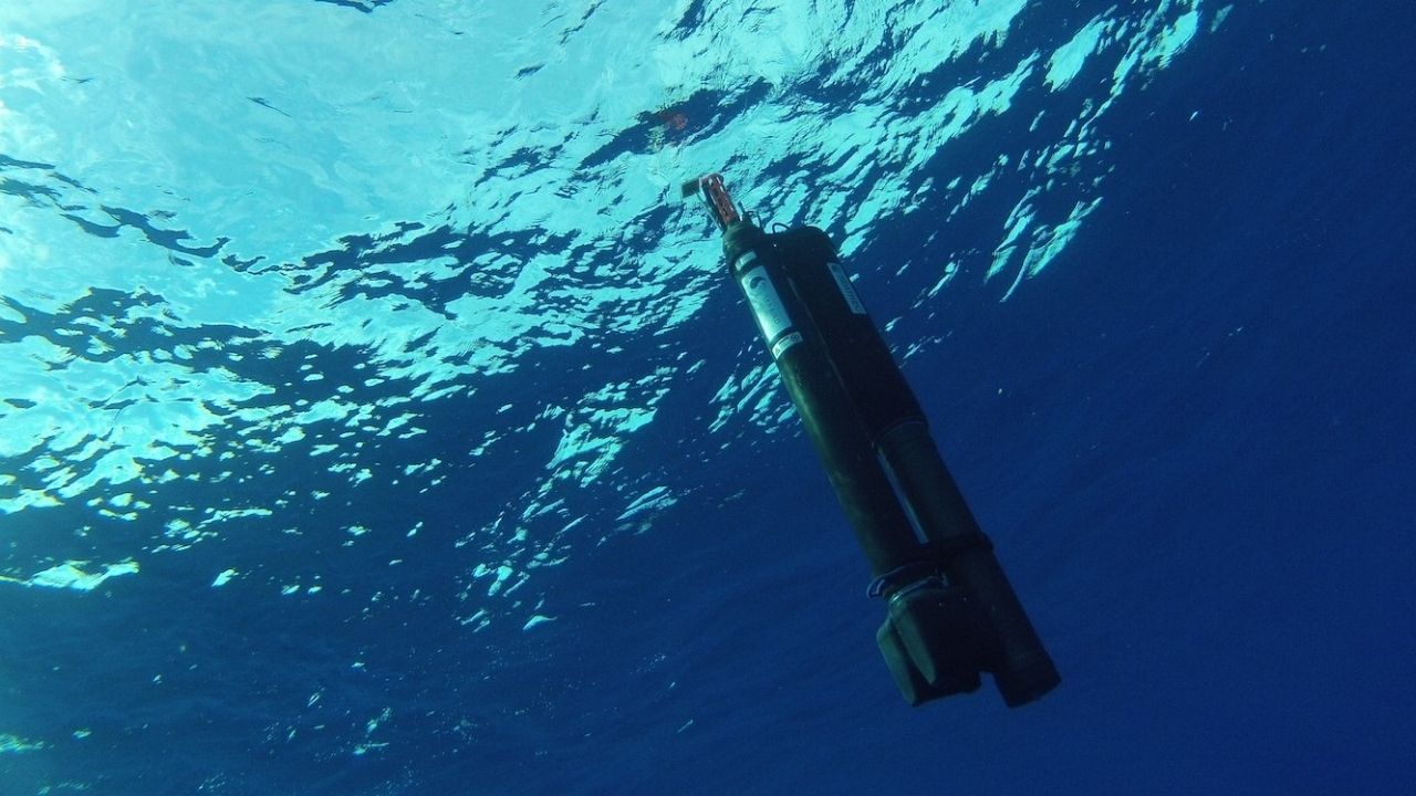 Kendi-kendini-şarj-edebilen-robotlar,-okyanus-keşfi-için-hazır