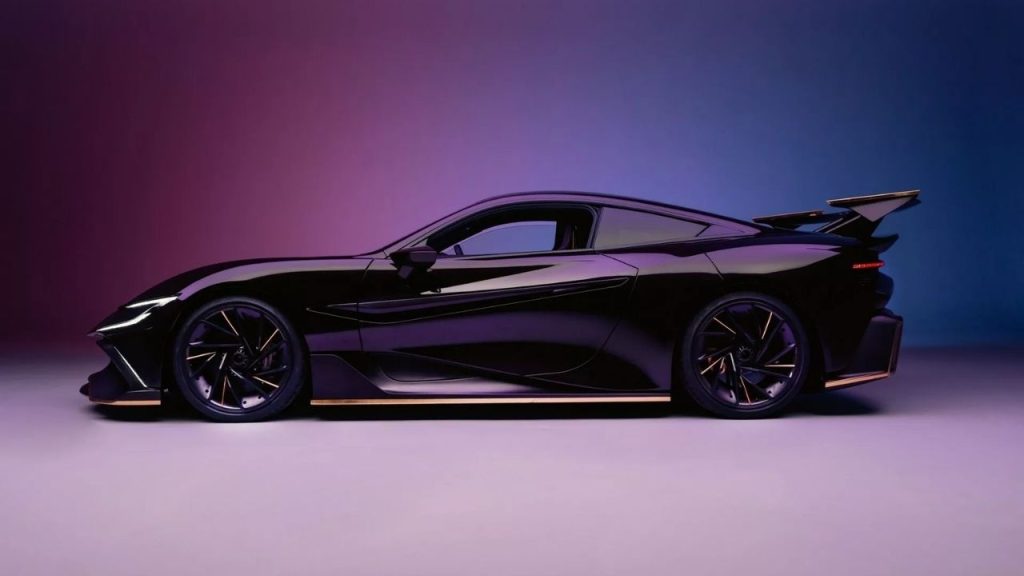 Naran’ın hiper coupe’u 1048 beygir gücüyle şaşırtıyor